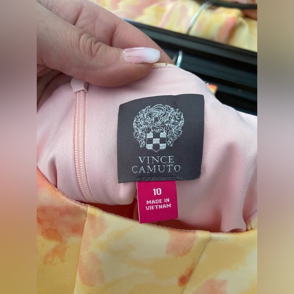 Vince Camuto Dress NWT - Picture 4 of 5